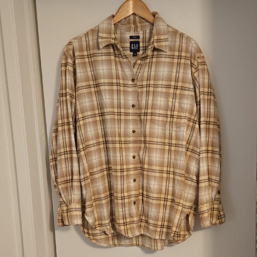 GAP Beige and Brown Plaid Button-Down Shirt